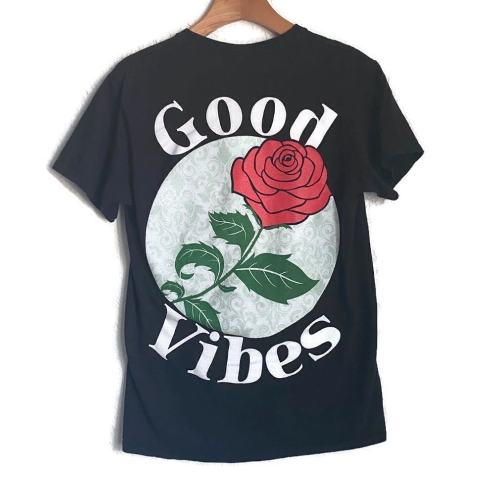 Good Vibes Black Graphic Rose Tshirt Sz S